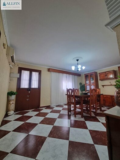 Casas en venta y pisos alquiler - 3