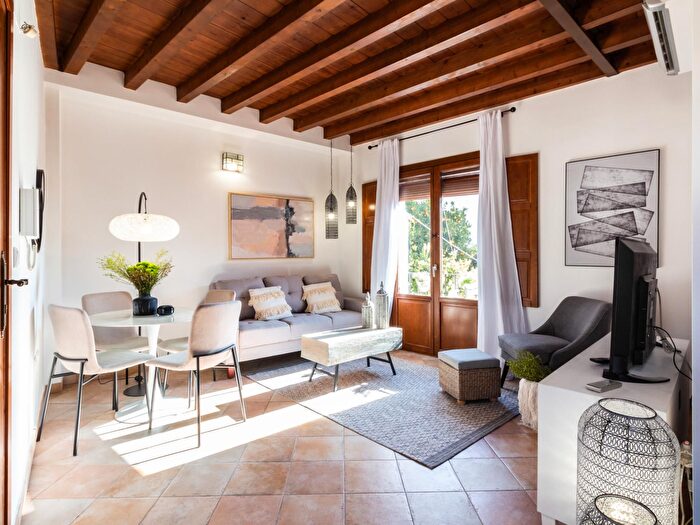Casas en venta y pisos alquiler - 1