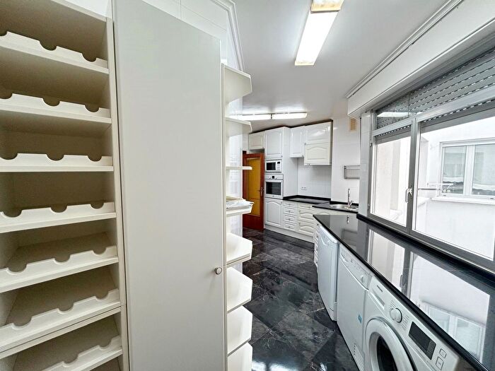Casas en venta y pisos alquiler - 2