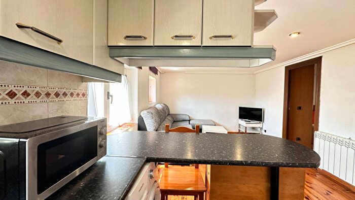 Casas en venta y pisos alquiler - 2