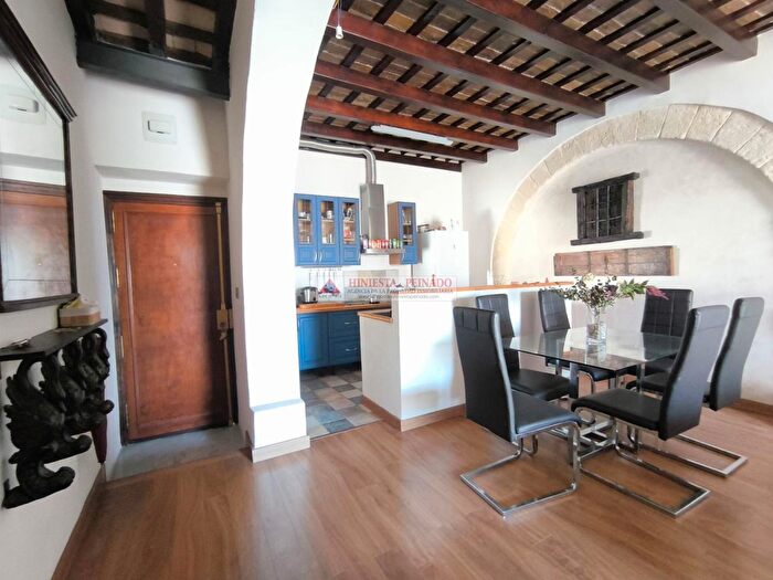 Casas en venta y pisos alquiler - 2
