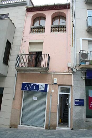 Casas en venta y pisos alquiler - 1