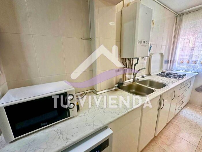 Casas en venta y pisos alquiler - 2