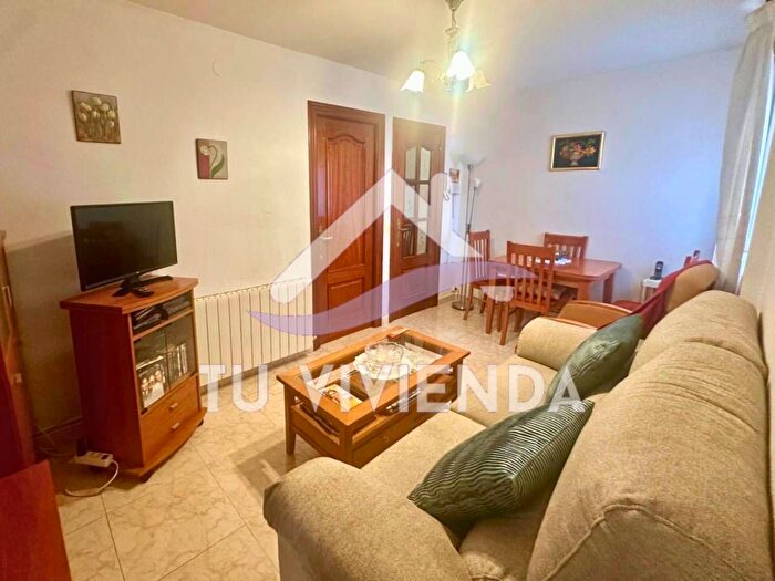Casas en venta y pisos alquiler - 1