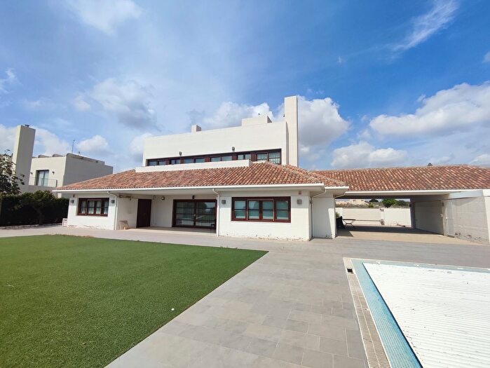 Casas en venta y pisos alquiler - 1
