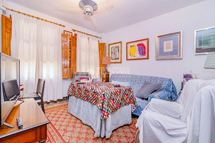 Casas en venta y pisos alquiler - 1