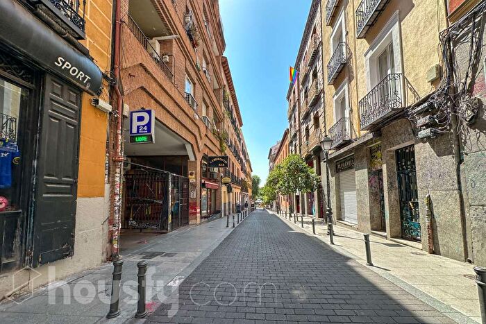 Casas en venta y pisos alquiler - 1