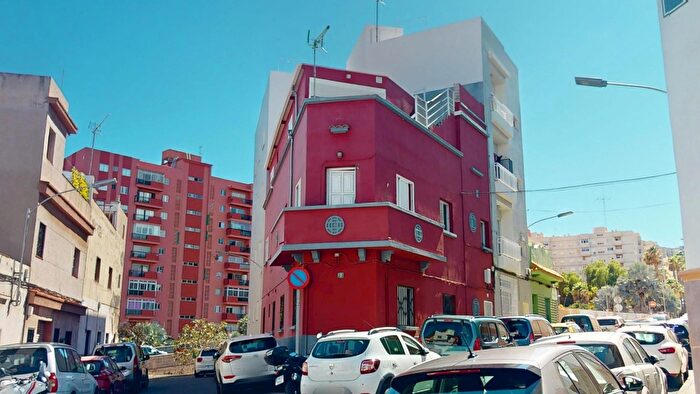 Casas en venta y pisos alquiler - 1