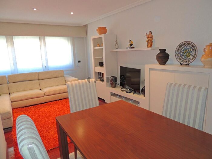 Casas en venta y pisos alquiler - 1