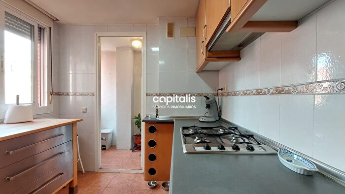 Casas en venta y pisos alquiler - 3