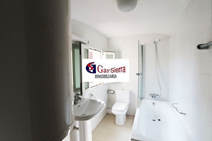 Casas en venta y pisos alquiler - 3