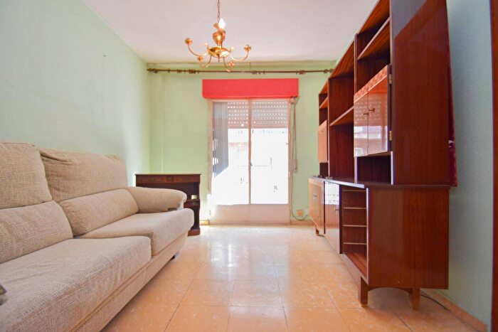 Casas en venta y pisos alquiler - 2