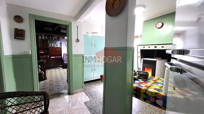 Casas en venta y pisos alquiler - 3