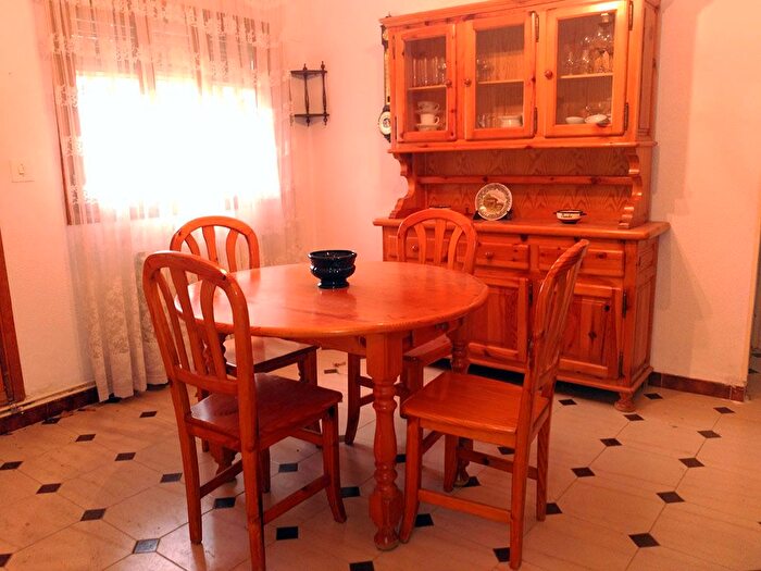Casas en venta y pisos alquiler - 2