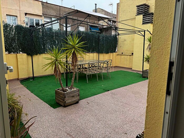 Casas en venta y pisos alquiler - 3