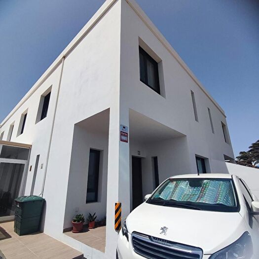 Casas en venta y pisos alquiler - 1