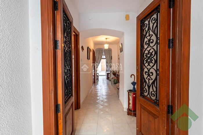 Casas en venta y pisos alquiler - 1