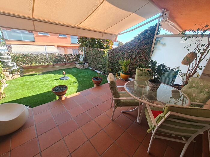 Casa en venta en Creixell, Tarragona de 3 habitaciones