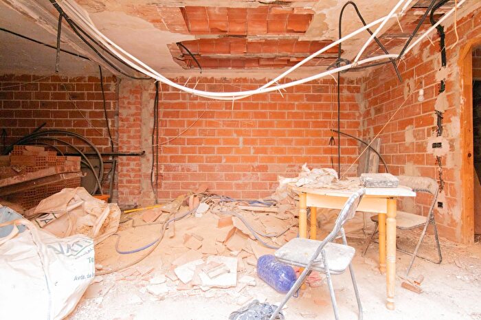 Casas en venta y pisos alquiler - 1