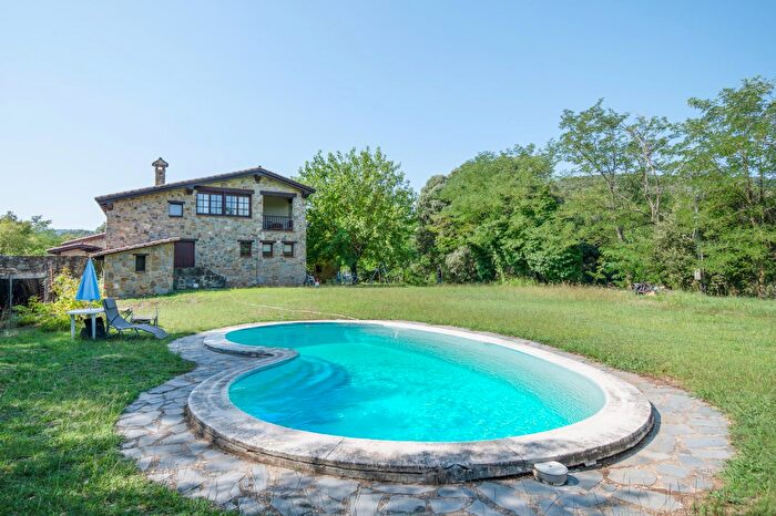 Casa en venta en Sant Joan Les Fonts, Girona de 7 habitaciones