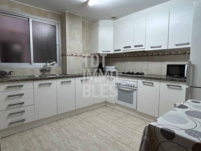 Casas en venta y pisos alquiler - 2