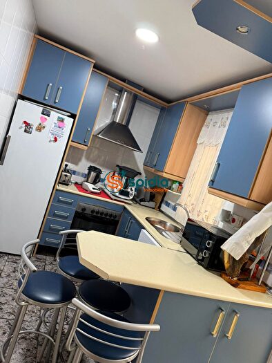 Casas en venta y pisos alquiler - 3