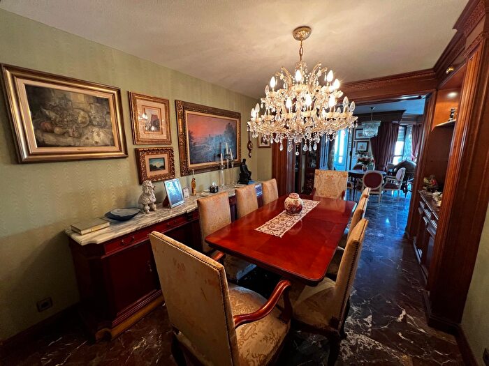 Casas en venta y pisos alquiler - 3