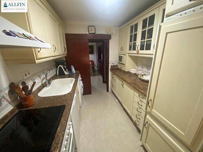 Casas en venta y pisos alquiler - 3