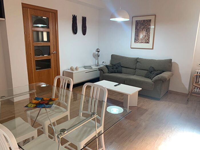 Casas en venta y pisos alquiler - 1