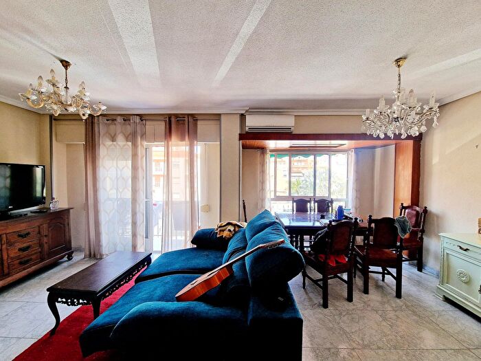 Casas en venta y pisos alquiler - 2