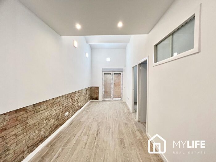 Casas en venta y pisos alquiler - 2