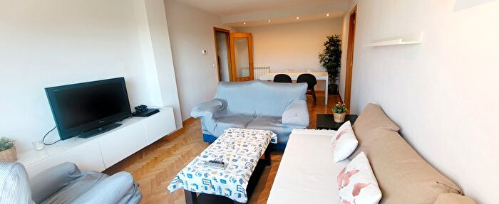 Casas en venta y pisos alquiler - 3