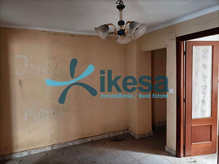 Casas en venta y pisos alquiler - 2