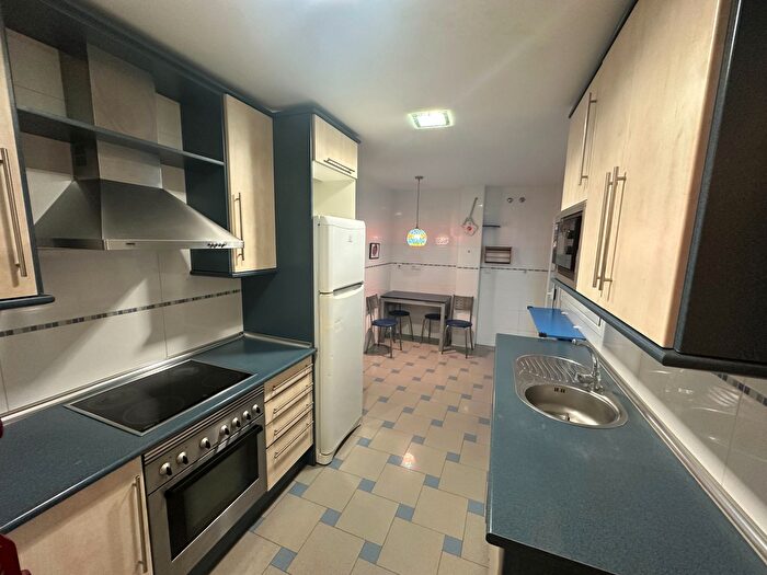 Casas en venta y pisos alquiler - 2