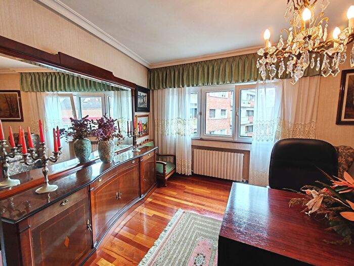 Casas en venta y pisos alquiler - 1