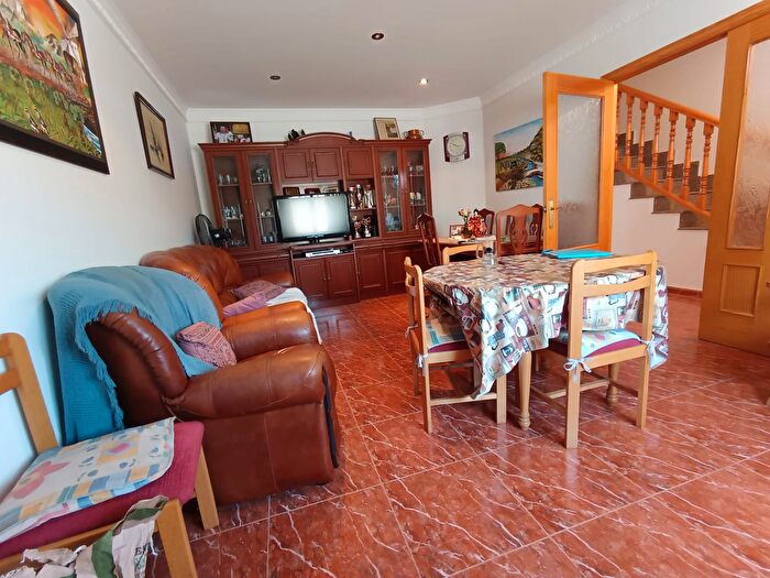 Casas en venta y pisos alquiler - 2