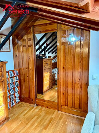 Casas en venta y pisos alquiler - 3