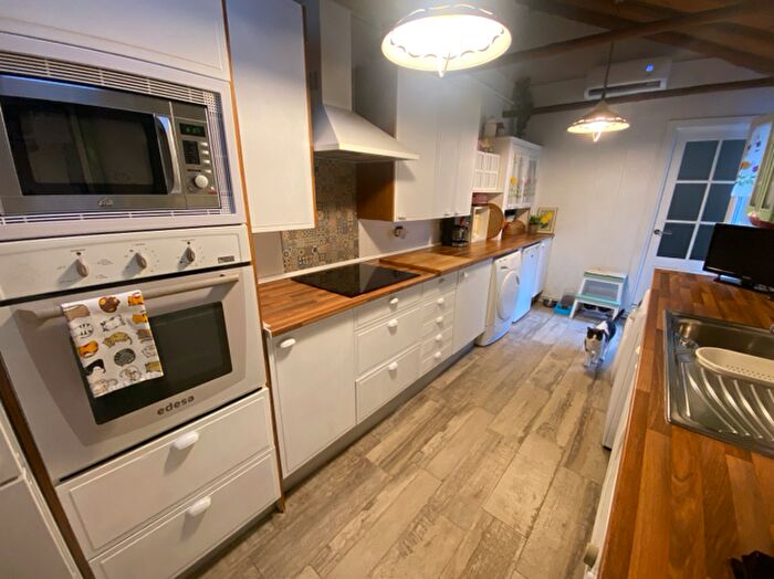 Casas en venta y pisos alquiler - 3
