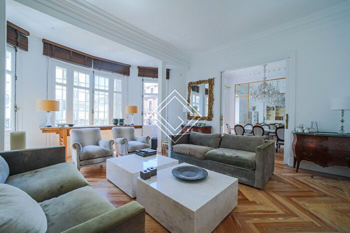Piso en alquiler en Chamberí, Trafalgar de 5 habitaciones