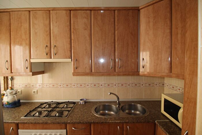 Casas en venta y pisos alquiler - 1