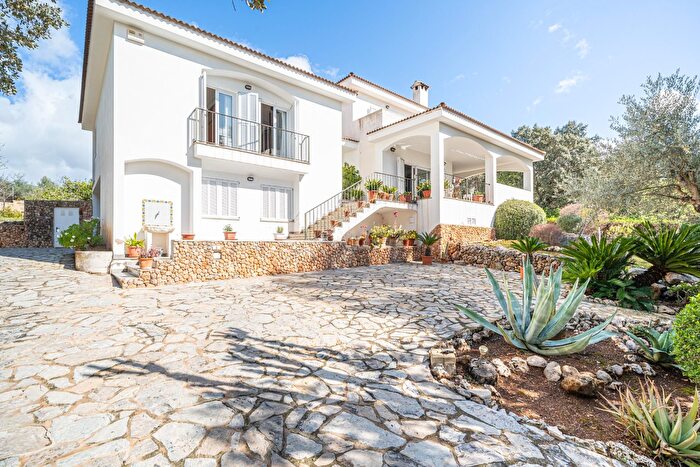 Casa en venta en Bunyola, Illes Balears de 5 habitaciones