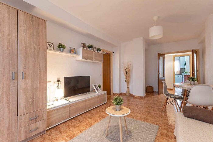 Casas en venta y pisos alquiler - 2