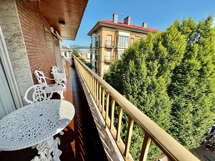 Casas en venta y pisos alquiler - 2