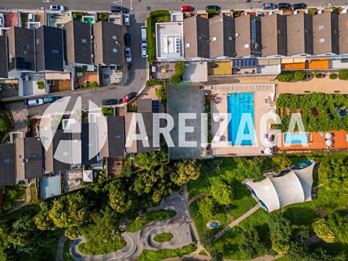 Casas en venta y pisos alquiler - 3