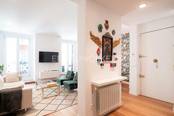Casas en venta y pisos alquiler - 3