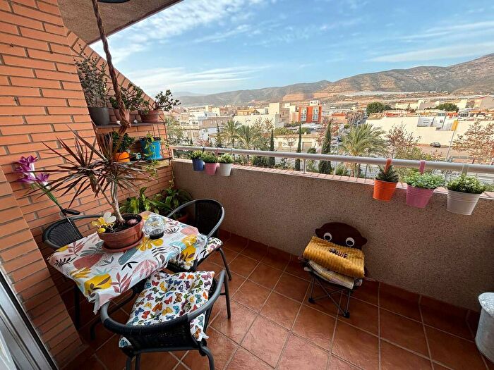 Piso en venta en Tahal, Almería de 3 habitaciones