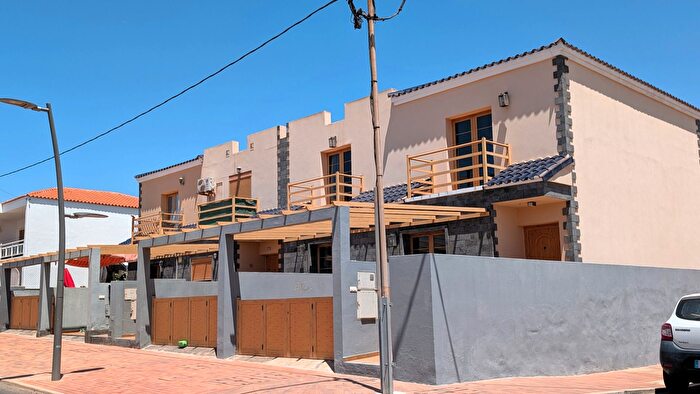 Casas en venta y pisos alquiler - 1