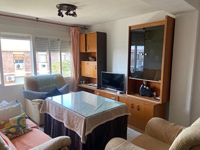 Casas en venta y pisos alquiler - 2
