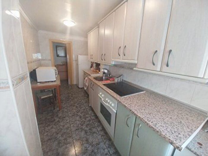 Casas en venta y pisos alquiler - 2