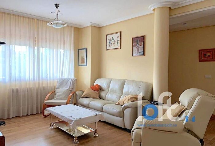 Casas en venta y pisos alquiler - 1